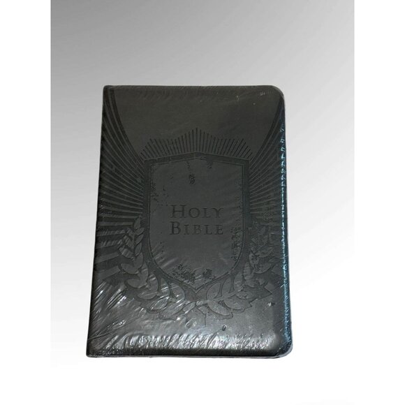 HCSB Holman Christian Standard Bible Gift and Award Bible - Picture 7 of 7